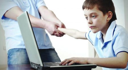Çocukların Bilgisayar Kullanmasının Zararları